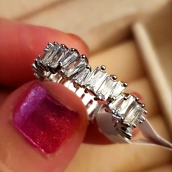 Fashion baguette CZ white/diamond 💎 color band size 7. - Picture 4 of 7